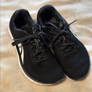 ALTRA  Escalante running shoes